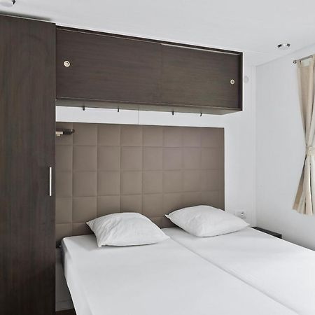 Mobile Homes Solaris Vacanceselect Шибеник Экстерьер фото